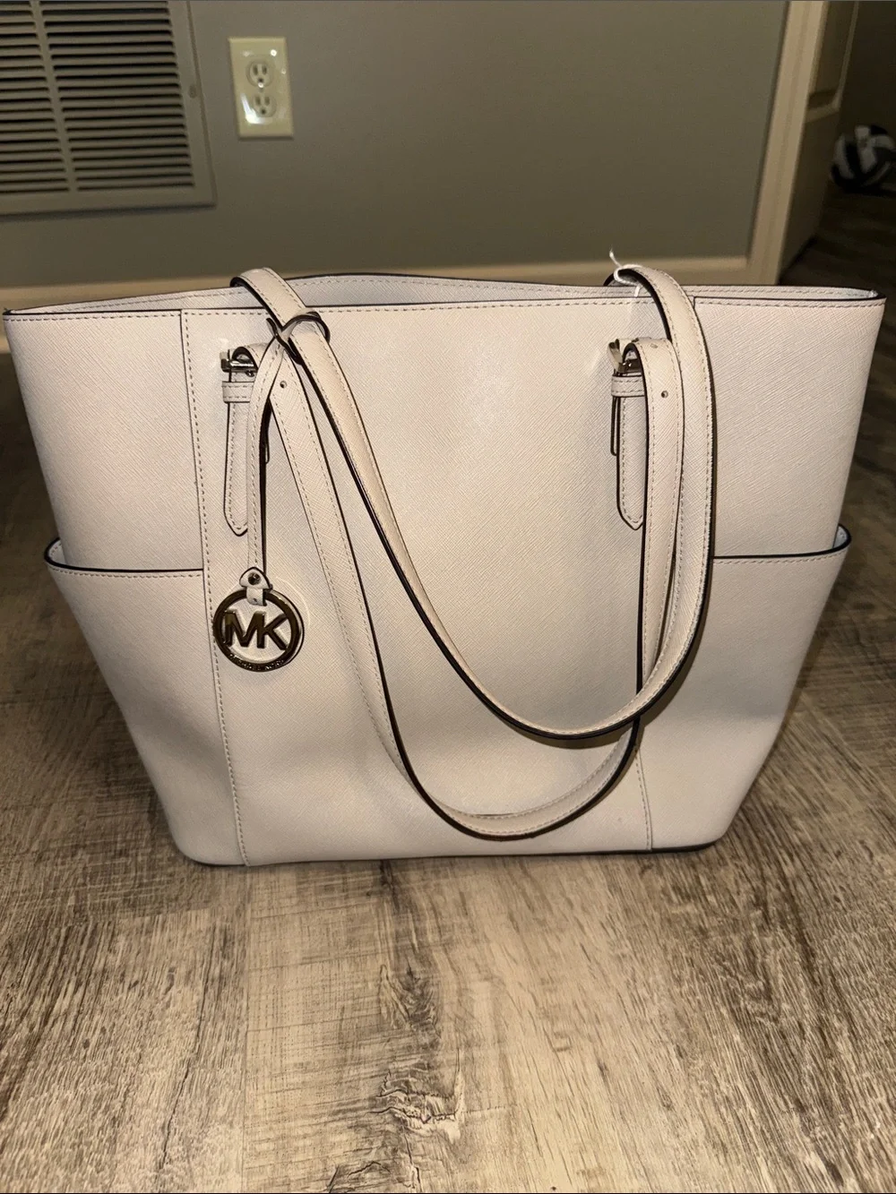Michael Kors White Saffiano Tote with Side Pockets - Picture 2 of 3